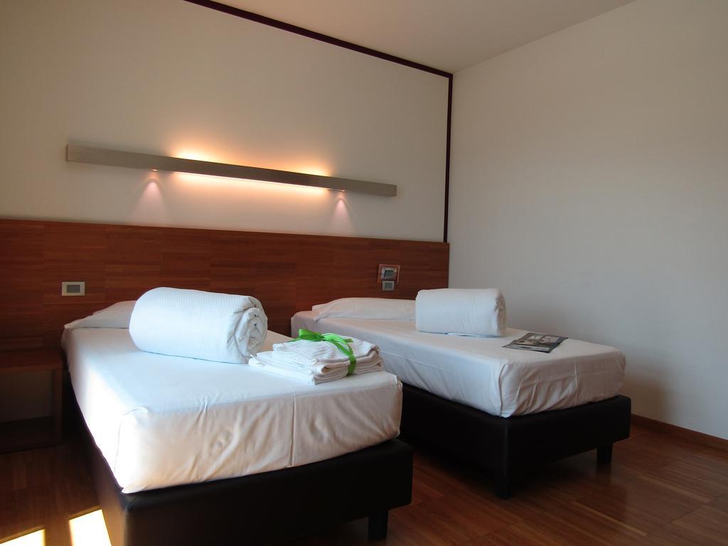 Al Marinaio Hotel Garni Trento Bagian luar foto